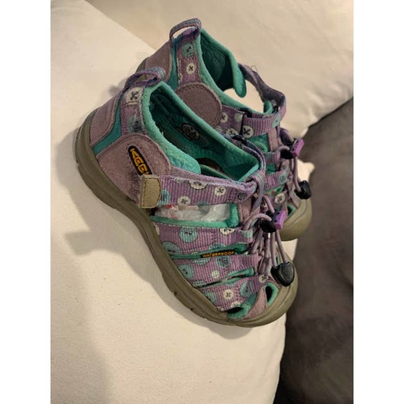 Girls Keen Waterproof Sandals. size 13 - Picture 5 of 5